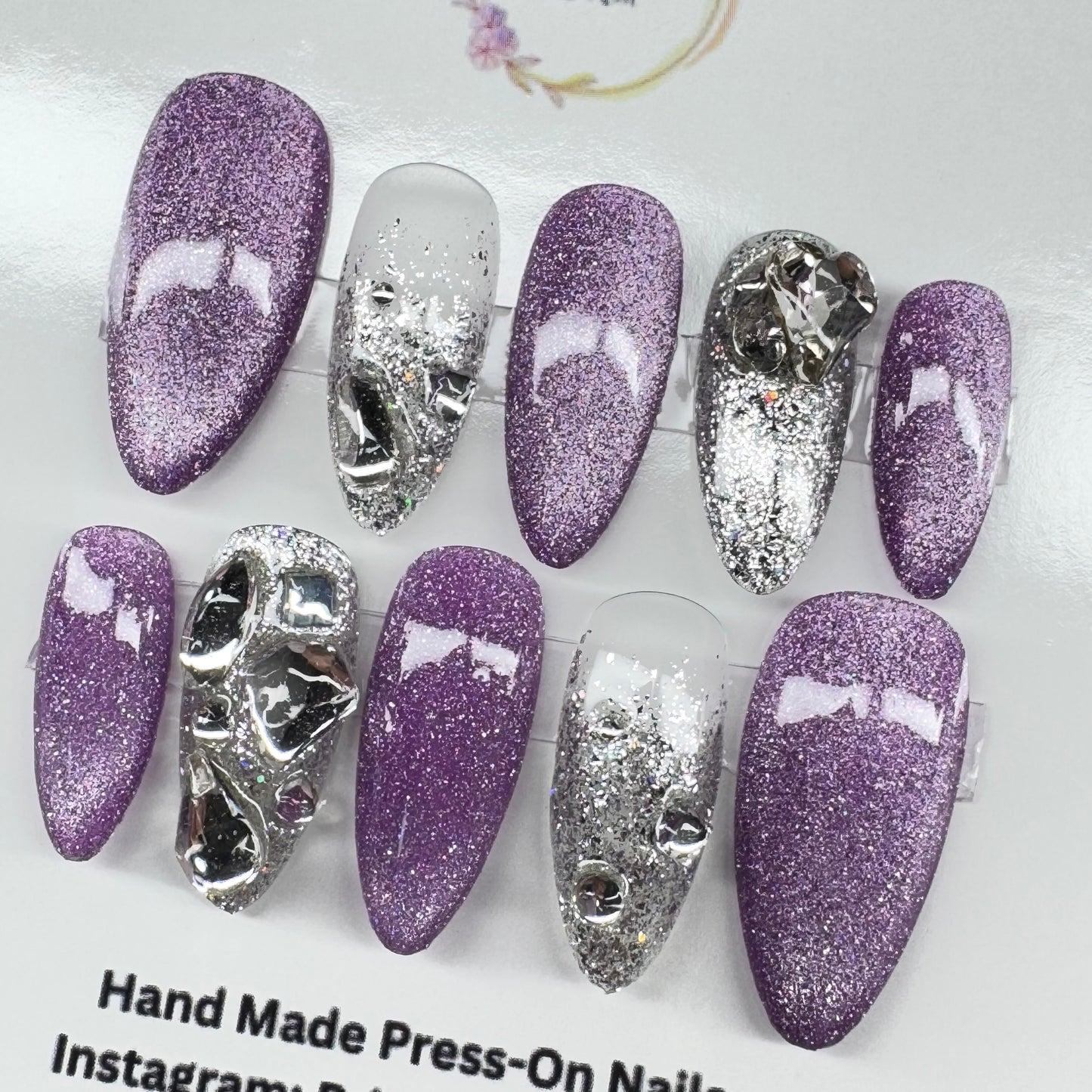 A-Purple cat eyes