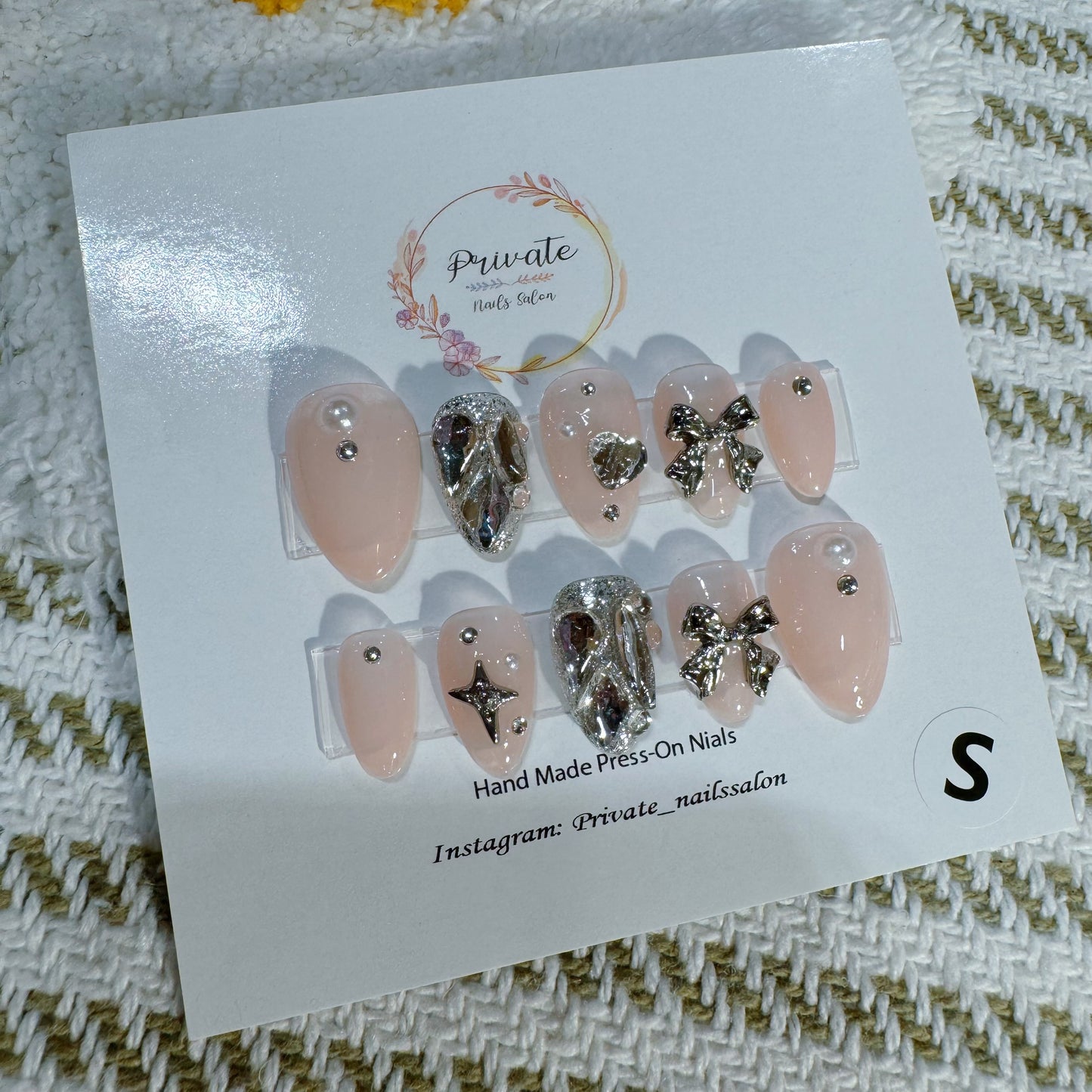 A-Nude color silver bow