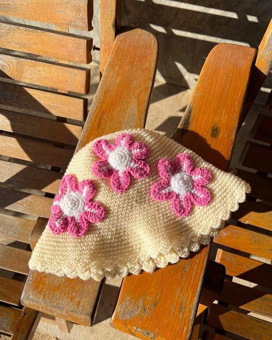 Beanies hat (pink flower)
