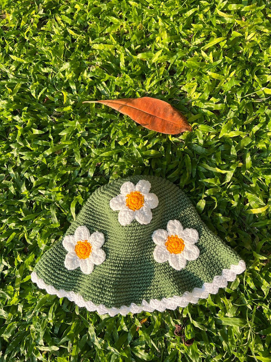 Beanies hat (white flower)