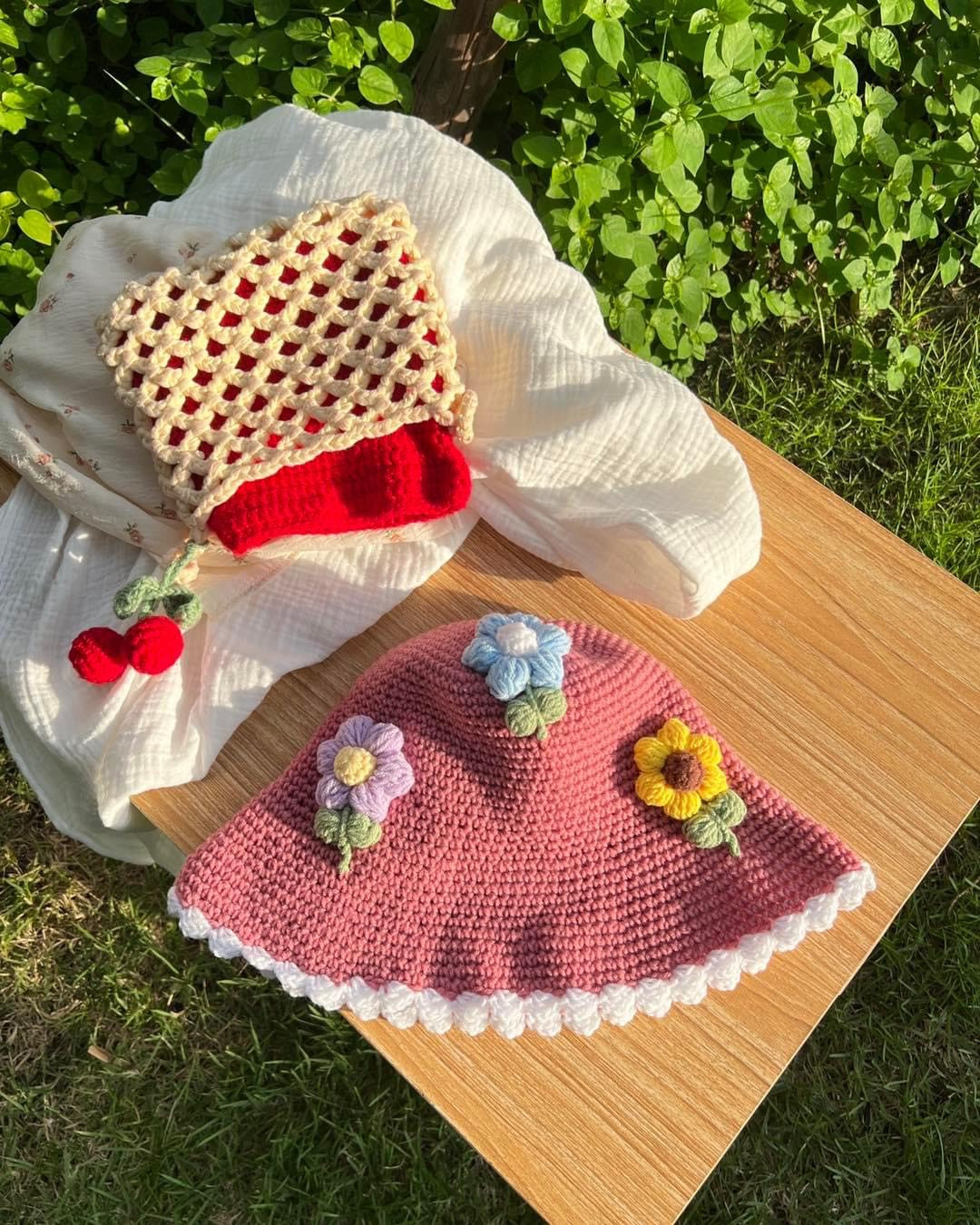 Flower knitted hat 3